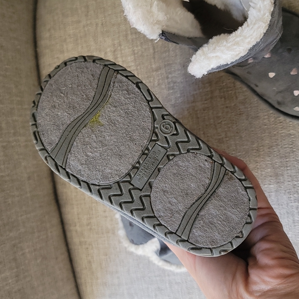 Toddler Faux Fur Grey Hearts Winter Boots - Picture 4 of 8